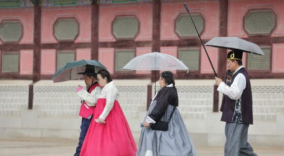 中 단체 관광객 무비자 입국 한시 허용
