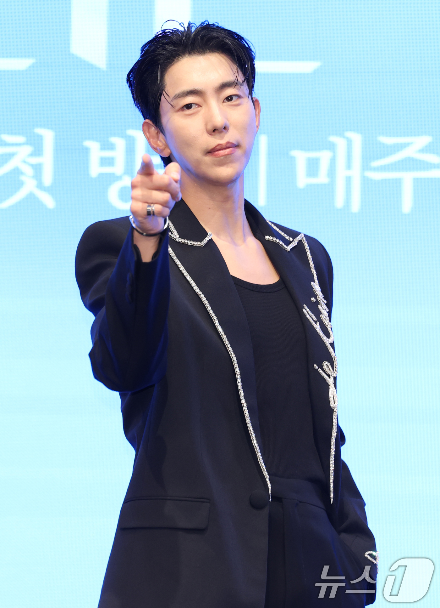 (서울=뉴스1) 권현진 기자 = 배우 윤현민이 6일 서울 구로구 더세인트에서 열린 KBS 2TV 새 주말드라마 '화려한 날들'(극본 소현경/ 연출 김형석) 제작발표회에 참석해 포즈 …