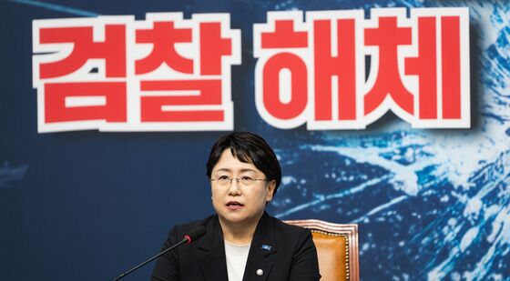 발언하는 김선민 조국혁신당 당대표 권한대행