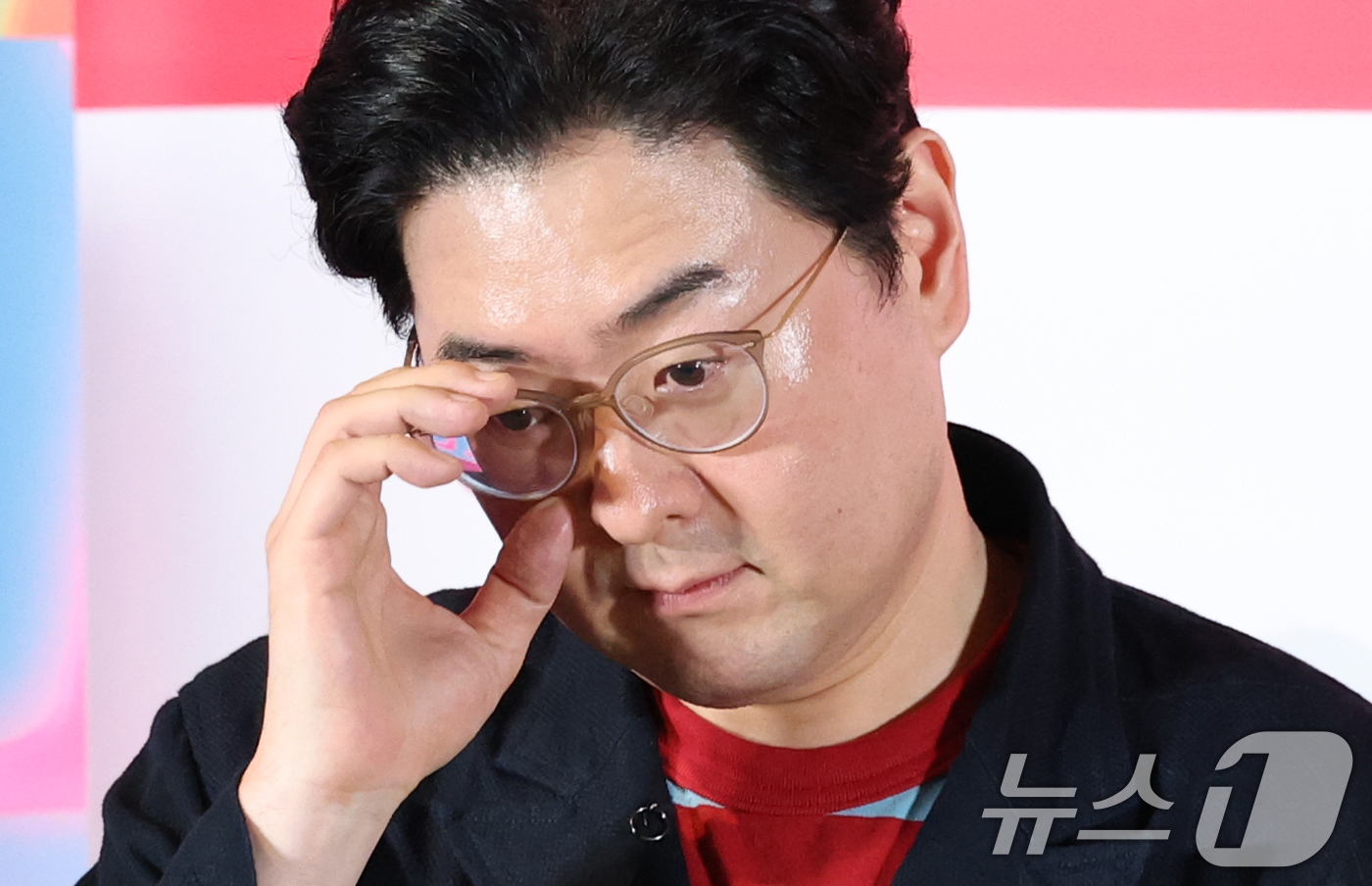 (서울=뉴스1) 권현진 기자 = 이상근 감독이 6일 서울 용산구 CGV용산아이파크몰에서 열린 영화 '악마가 이사왔다‘(감독 이상근) 언론시사회에 참석해 생각에 잠겨 있다.'악마가 …