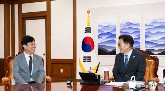 김영훈 장관 접견하는 우원식 국회의장