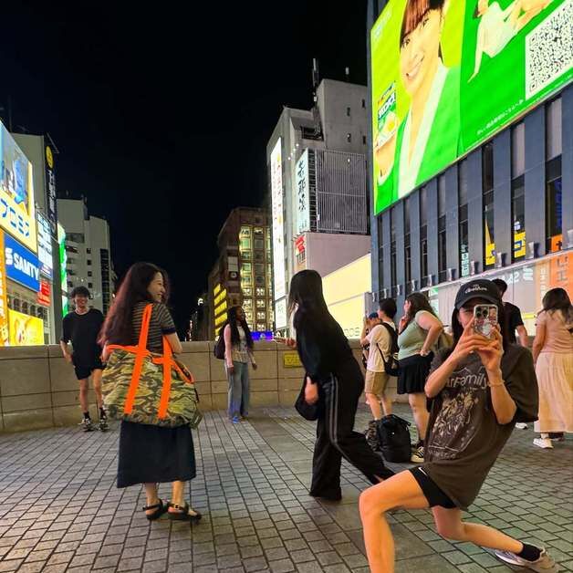 하지원, 유쾌한 여행 일상…다리까지 접고 열정 폭발 [N샷]