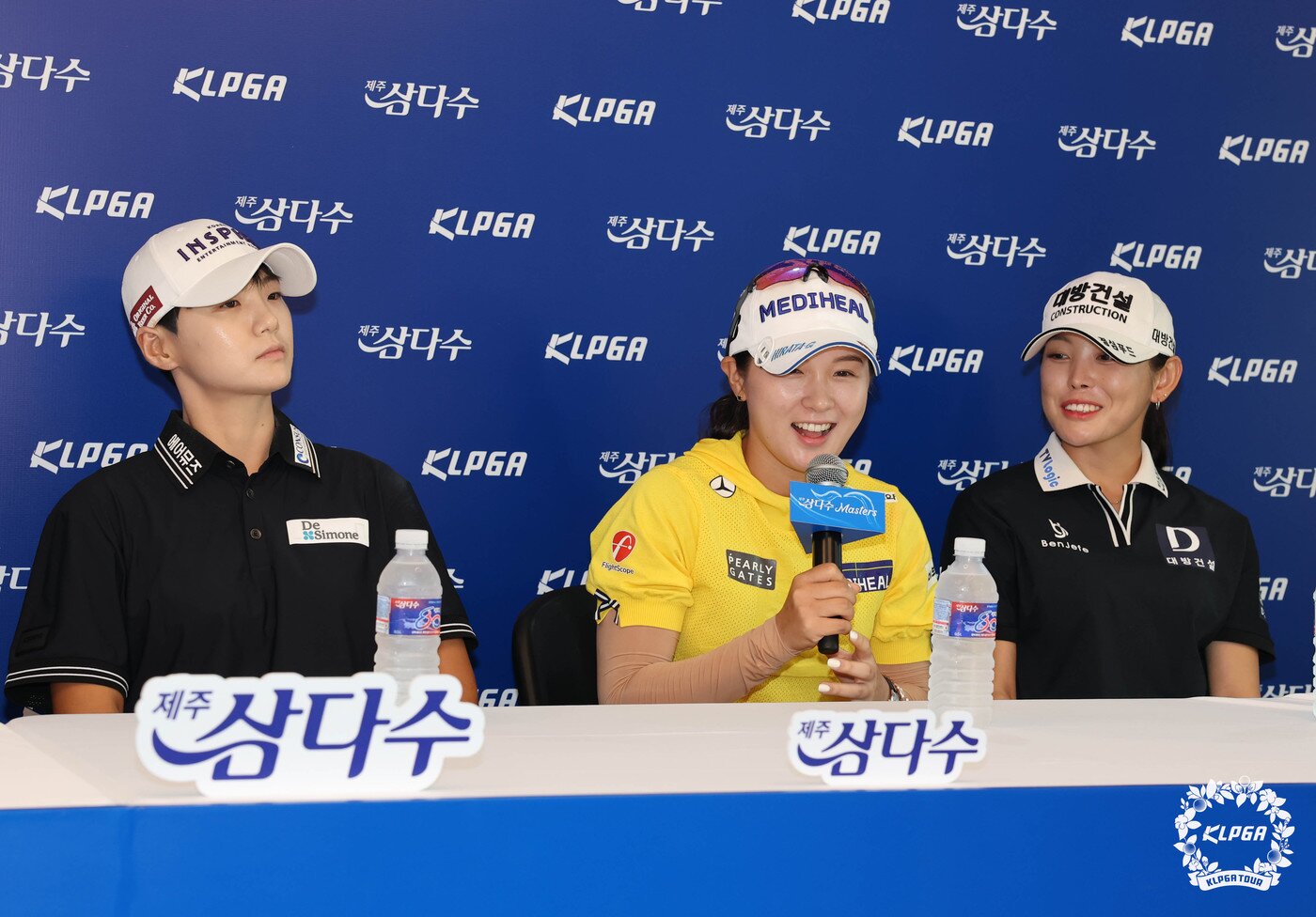 본문 이미지 - 박현경이 6일 열린 KLPGA 투어 제주 삼다수 마스터스 공식 기자회견에서 질문에 답변하고 있다. &#40;KLPGA 제공&#41;