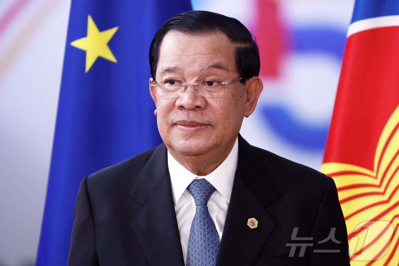 본문 이미지 - 훈센 캄보디아 상원의장(당시 총리)이 2022년 12월 브뤼셀에서 열린 EU-아세안 정상회의에 참석했다. 2022.12.14 ⓒ AFP=뉴스1 ⓒ News1 김경민 기자