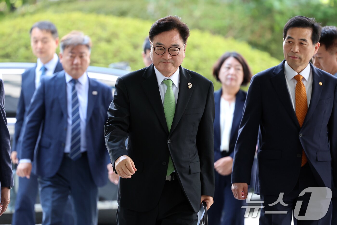 본문 이미지 - 우원식 국회의장이 7일 오전 서울 서초구 서울고등검찰청에 마련된 내란특검&#40;특별검사 조은석&#41;으로 참고인 조사를 위해 출석하고 있다. 2025.8.7/뉴스1 ⓒ News1 황기선 기자