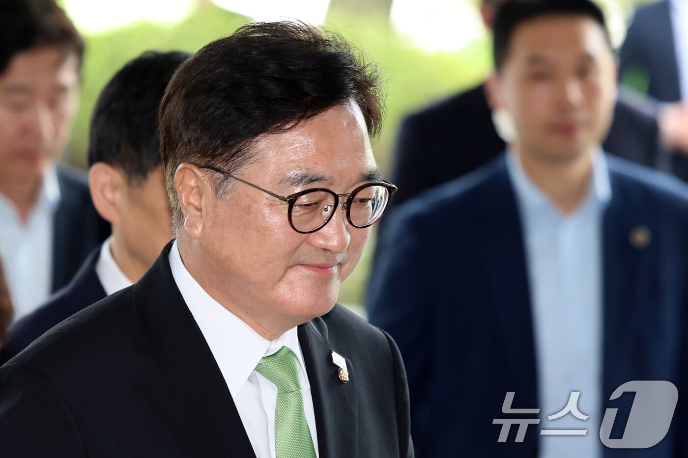 본문 이미지 - 우원식 국회의장이 7일 오전 서울 서초구 서울고등검찰청에 마련된 내란특검&#40;특별검사 조은석&#41;으로 참고인 조사를 위해 출석하고 있다. 2025.8.7/뉴스1 ⓒ News1 황기선 기자
