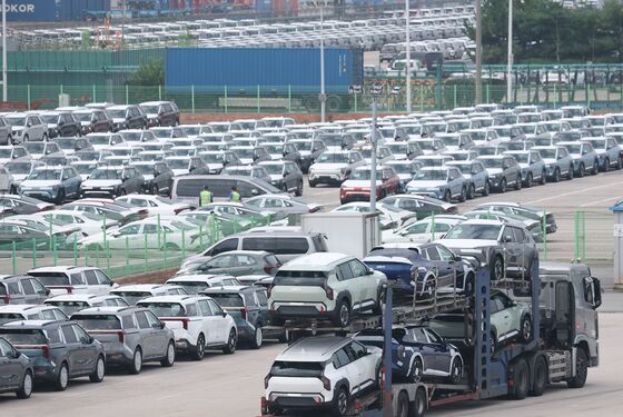 트럼프 관세폭탄에 글로벌 車업계 피해 눈덩이…벌써 16조 손실