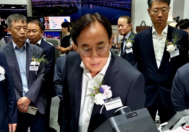 LGD, 지난해 영업익 5170억원…4년 만에 연간 흑자전환(상보)