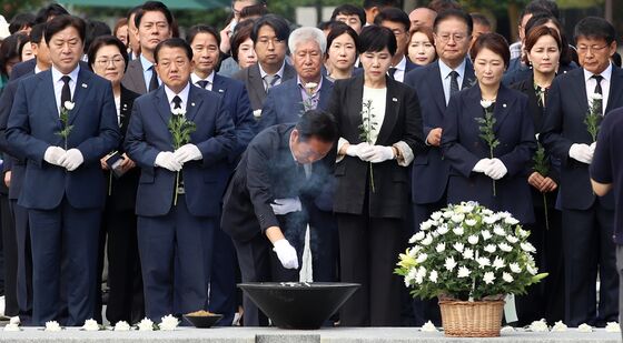 분향하는 정청래 대표