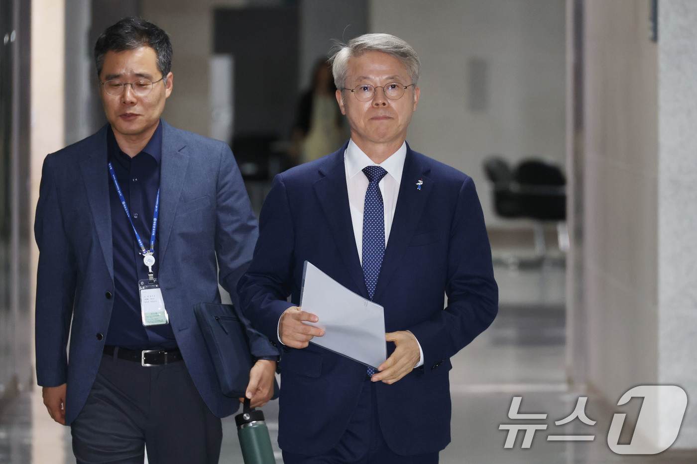 (서울=뉴스1) 이광호 기자 = 더불어민주당 국민주권 검찰정상화 특별위원회 위원장인 민형배 의원이 7일 오후 서울 여의도 국회 의원회관에서 열린 검찰개혁 관련 당·정·대(여당·정부 …