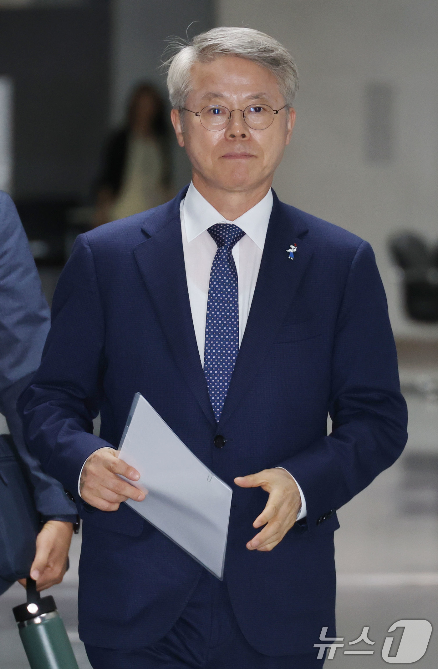 (서울=뉴스1) 이광호 기자 = 더불어민주당 국민주권 검찰정상화 특별위원회 위원장인 민형배 의원이 7일 오후 서울 여의도 국회 의원회관에서 열린 검찰개혁 관련 당·정·대(여당·정부 …