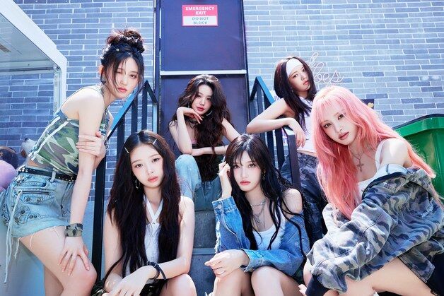 아이브, 日 오리콘·빌보드 재팬·타워레코드 1위…글로벌 신드롬