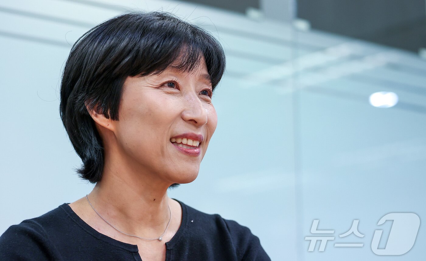 본문 이미지 - 황희영 오픈서베이 대표가 7일 서울 종로구 뉴스1 사옥에서 인터뷰를 하고 있다. ⓒ News1 김성진 기자