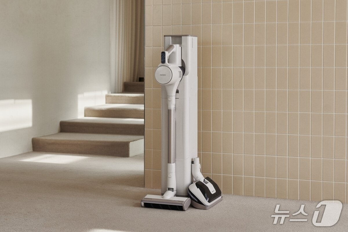 본문 이미지 - 파워클론 딥클린 무선청소기 제품 &#40;쿠쿠 제공&#41;