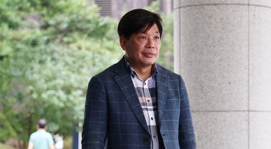 참고인 조사 출석하는 조선호 전 경기소방재난본부장