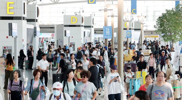 여행객들로 북적이는 인천국제공항