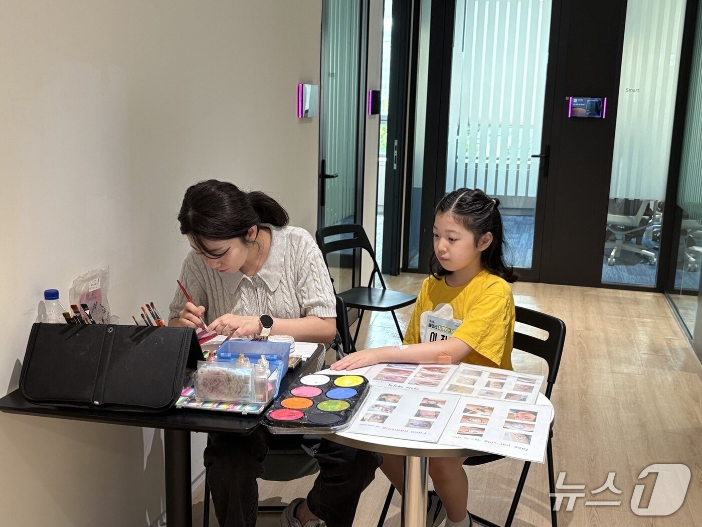 본문 이미지 - 지난 8일 오전 10시 서울 강남 한국애브비 본사에서 '패밀리 사이언스 데이'가 열렸다.(김정은 기자)