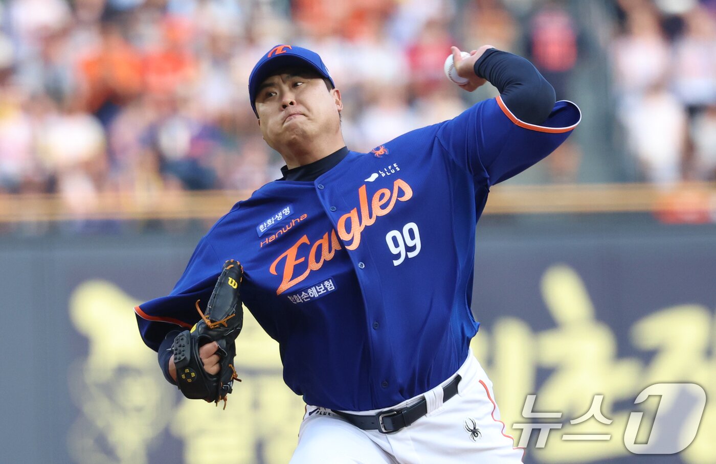 본문 이미지 - 한화 이글스 투수 류현진. 2025.8.8/뉴스1 ⓒ News1 김명섭 기자