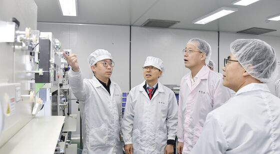 바이오헬스 분야 중소·중견기업 방문한 이형일 기재부 1차관