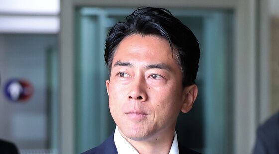 고이즈미 신지로 日 농림수산상 입국