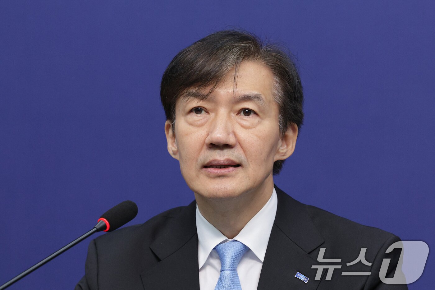 본문 이미지 - 조국 조국혁신당 혁신정책연구원장&#40;왼쪽&#41;이 1일 오전 서울 여의도 국회에서 열린 조국혁신당 최고위원회의에서 발언하고 있다. 2025.9.1/뉴스1 ⓒ News1 신웅수 기자