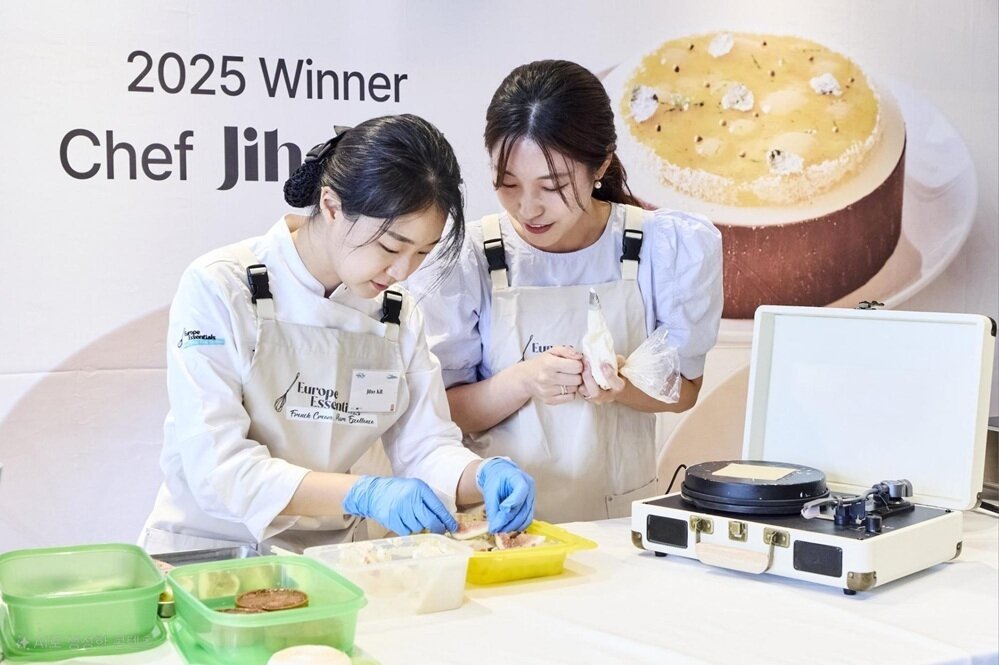 본문 이미지 - 미니 아뜰리에를 진행중인 길지호 셰프 / 사진=프렌치크림파티시에 제공