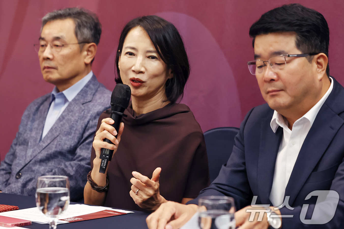 (서울=뉴스1) 민경석 기자 = 최태지 공동추진위원장이 1일 서울 중구 프레스센터에서 열린 '2025 서울어텀페스타 기자간담회'에서 인사말을 하고 있다.서울문화재단은 오는 10월 …