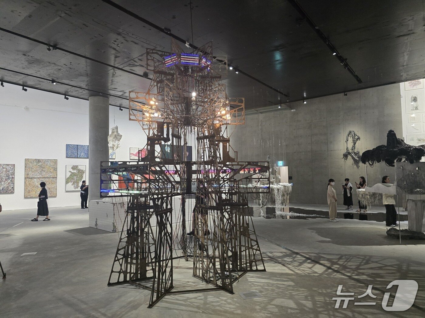 본문 이미지 - 리움미술관 '이불: 1998년 이후'전 전시 전경. ⓒ 뉴스1 김정한 기자