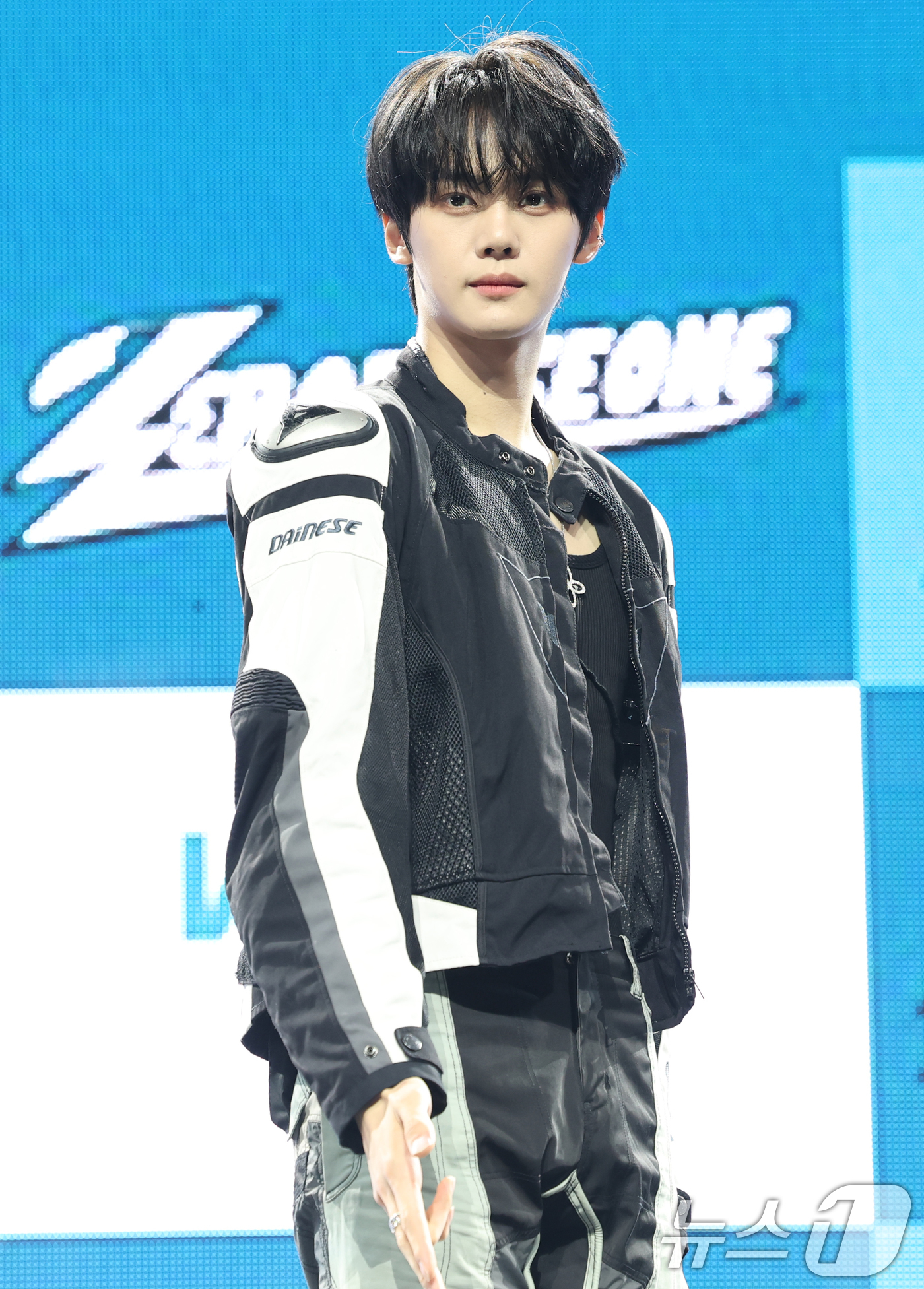 (서울=뉴스1) 권현진 기자 = 제로베이스원(ZEROBASEONE) 김규빈이 1일 오후 서울 용산구 블루스퀘어 SOL트래블홀에서 가진 정규 1집 ‘NEVER SAY NEVER(네버 …