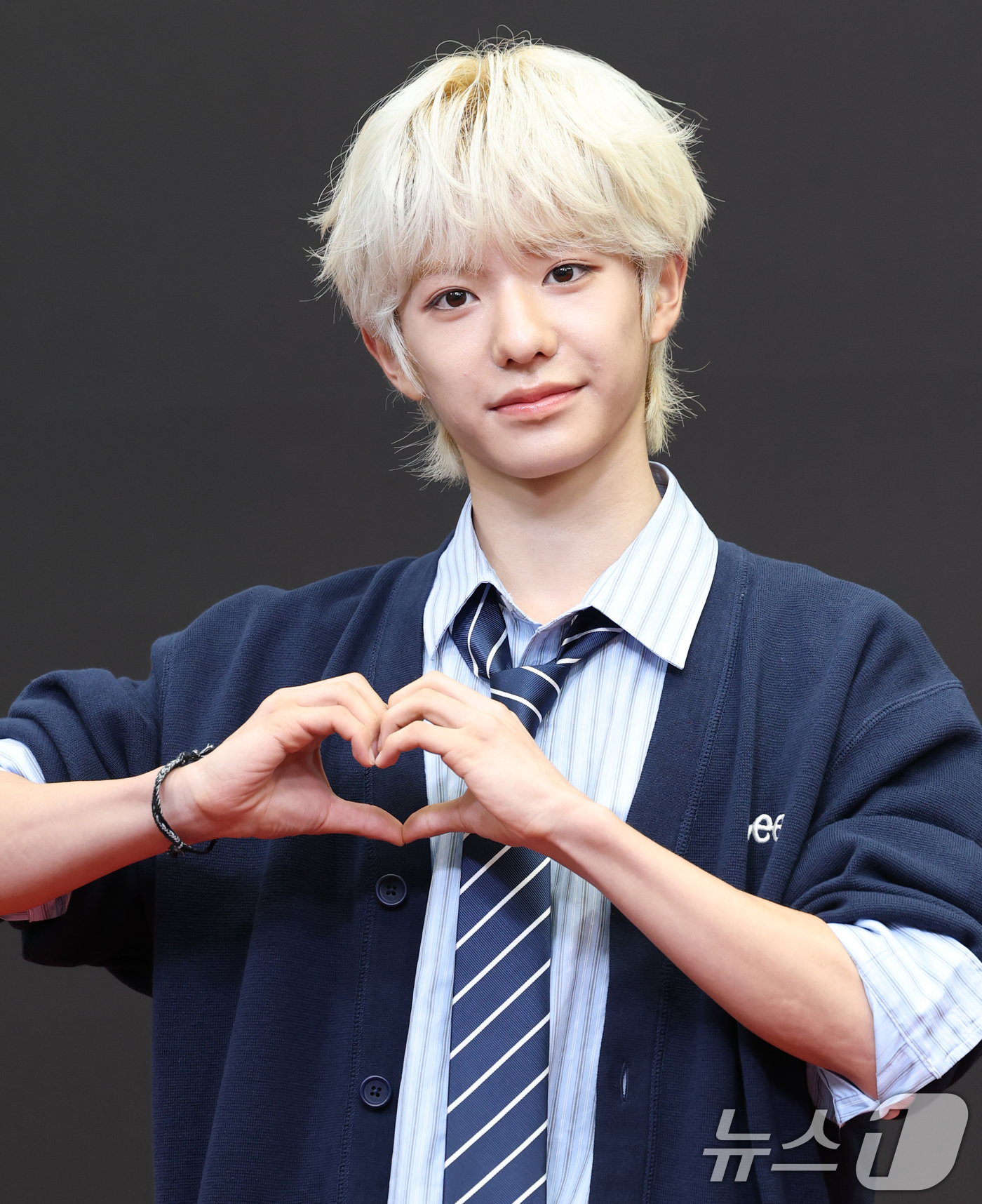 (서울=뉴스1) 권현진 기자 = '비 마이 보이즈(B:MY BOYZ)' 데뷔 그룹 YUHZ(유어즈) 박세찬이 1일 오후 서울 용산구 썸머스타에서 가진 글로벌 기자회견에 참석해 포즈 …