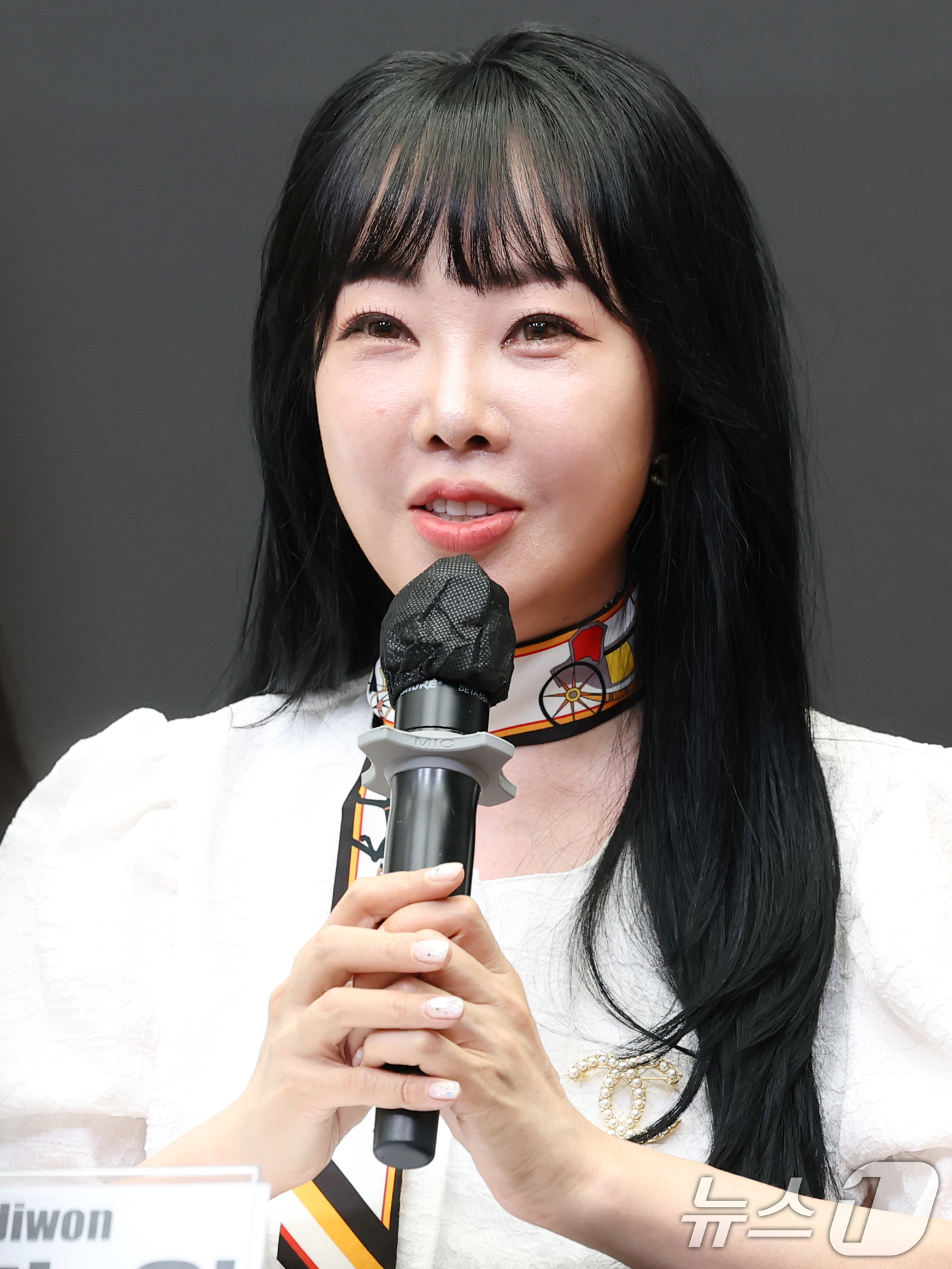 (서울=뉴스1) 권현진 기자 = 목지원 럭키게이트코리아 대표가 1일 오후 서울 용산구 썸머스타에서 열린 '비 마이 보이즈(B:MY BOYZ)' 데뷔 그룹 YUHZ(유어즈) 글로벌 …