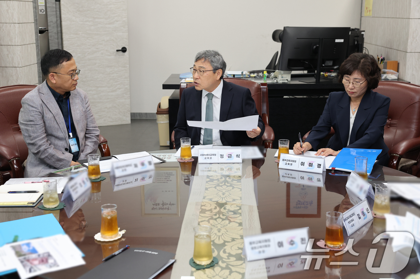 (서울=뉴스1) = 정근식 서울시교육감이 1일 오후 서울 동대문구 서울반도체고등학교를 방문해 마이스터고 개교 준비 상황과 현안 사항을 점검하고 있다. (서울시교육청 제공. 재판매 …