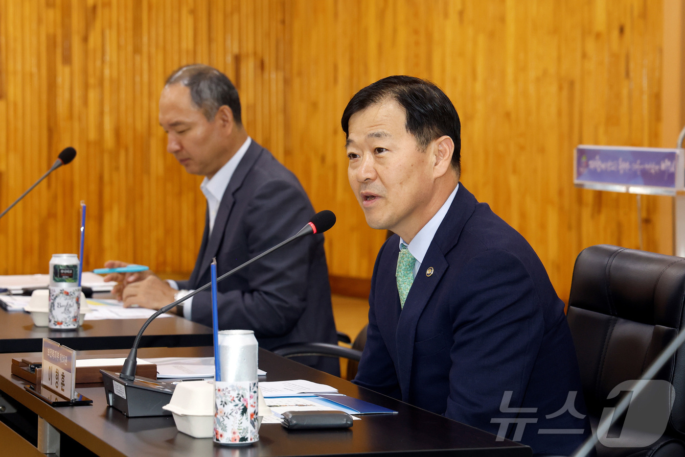 (서울=뉴스1) = 이형훈 보건복지부 제2차관이 1일 충남 청양군 보건의료원에서 열린 지역필수 및 공공의료 강화를 위한 현장 간담회에서 모두발언을 하고 있다. (보건복지부 제공. …