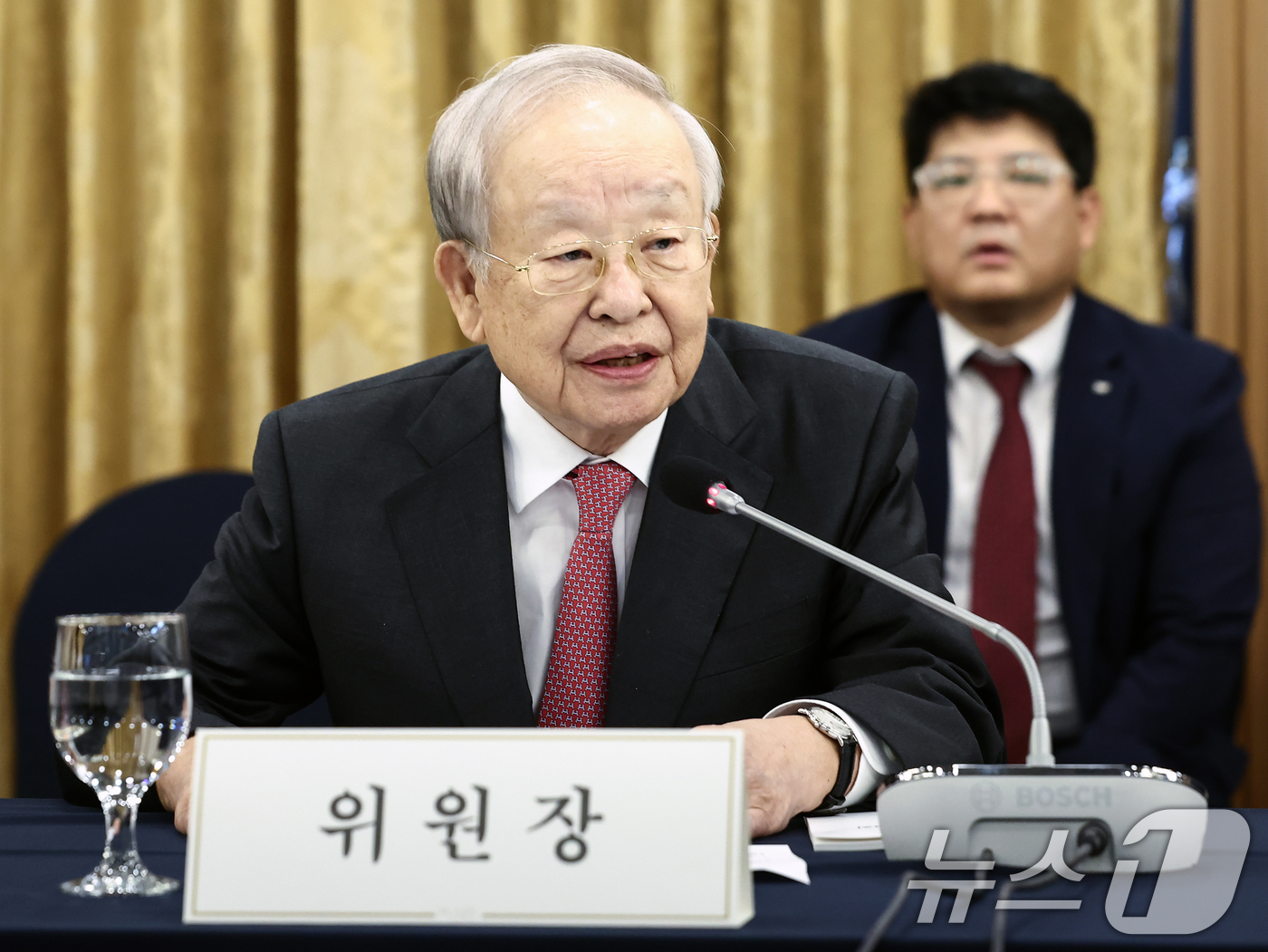 (서울=뉴스1) 김민지 기자 = 손경식 한국경영자총협회 회장이 10일 오전 서울 중구 한국프레스센터에서 열린 '제3기 ESG 경영위원회 출범 2025년 제1차 경영위원회 회의'에서 …