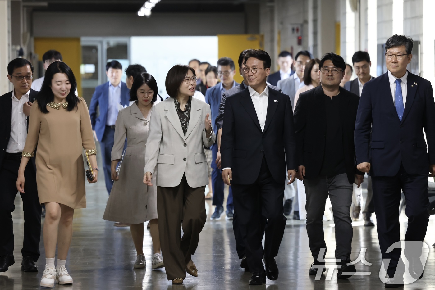 (서울=뉴스1) = 김민석 국무총리가 10일 서울 성북구 한국예술종합학교 석관동 캠퍼스에서 열린 미래대화 1·2·3에서 참석하고 있다.  (총리실 제공. 재판매 및 DB 금지) 2 …