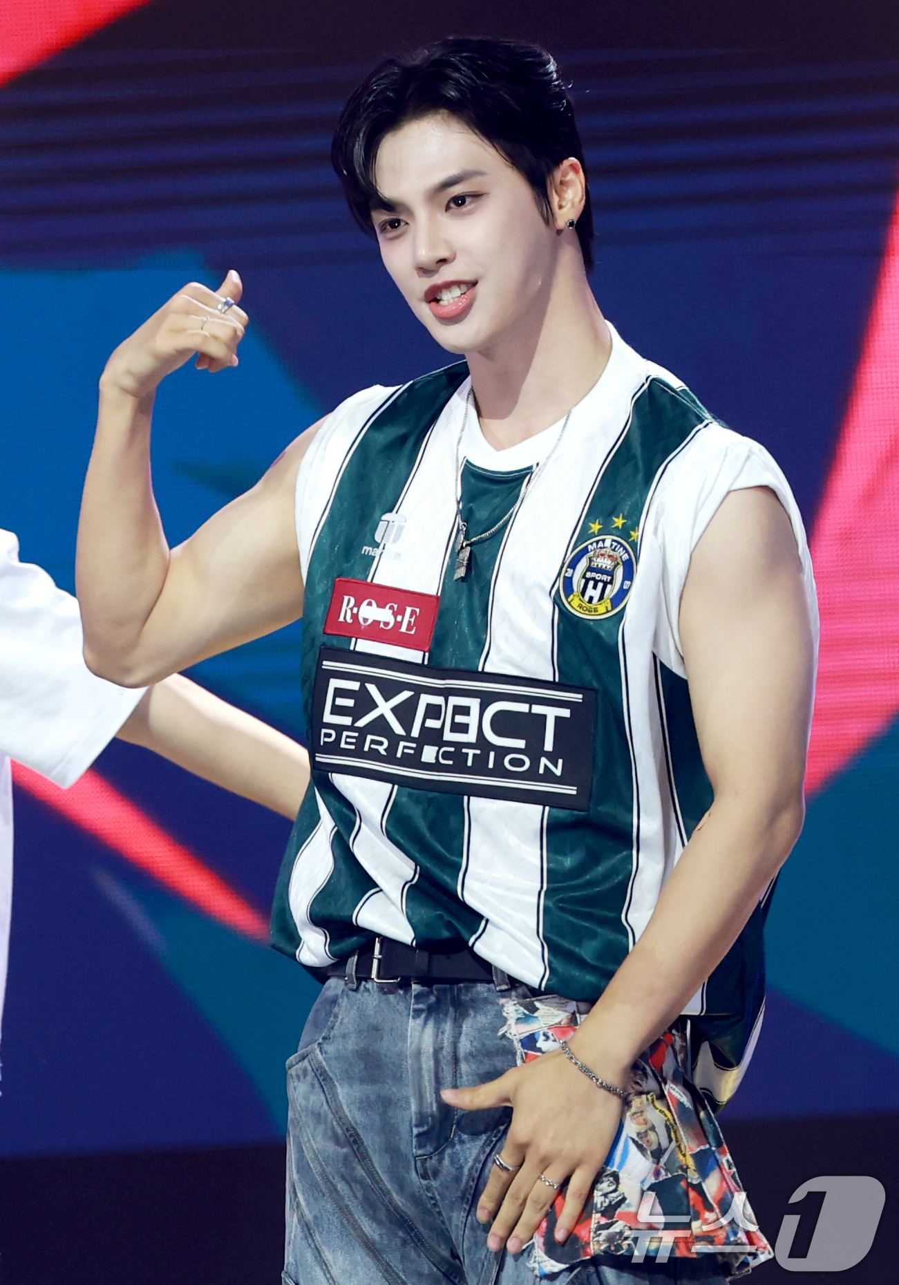 (고양=뉴스1) 권현진 기자 = In A Minute(인어미닛) 재준이 10일 오후 경기도 고양시 일산 MBC드림센터에서 열린 MBC M ‘쇼! 챔피언’에 출연해 화려한 무대를 선 …