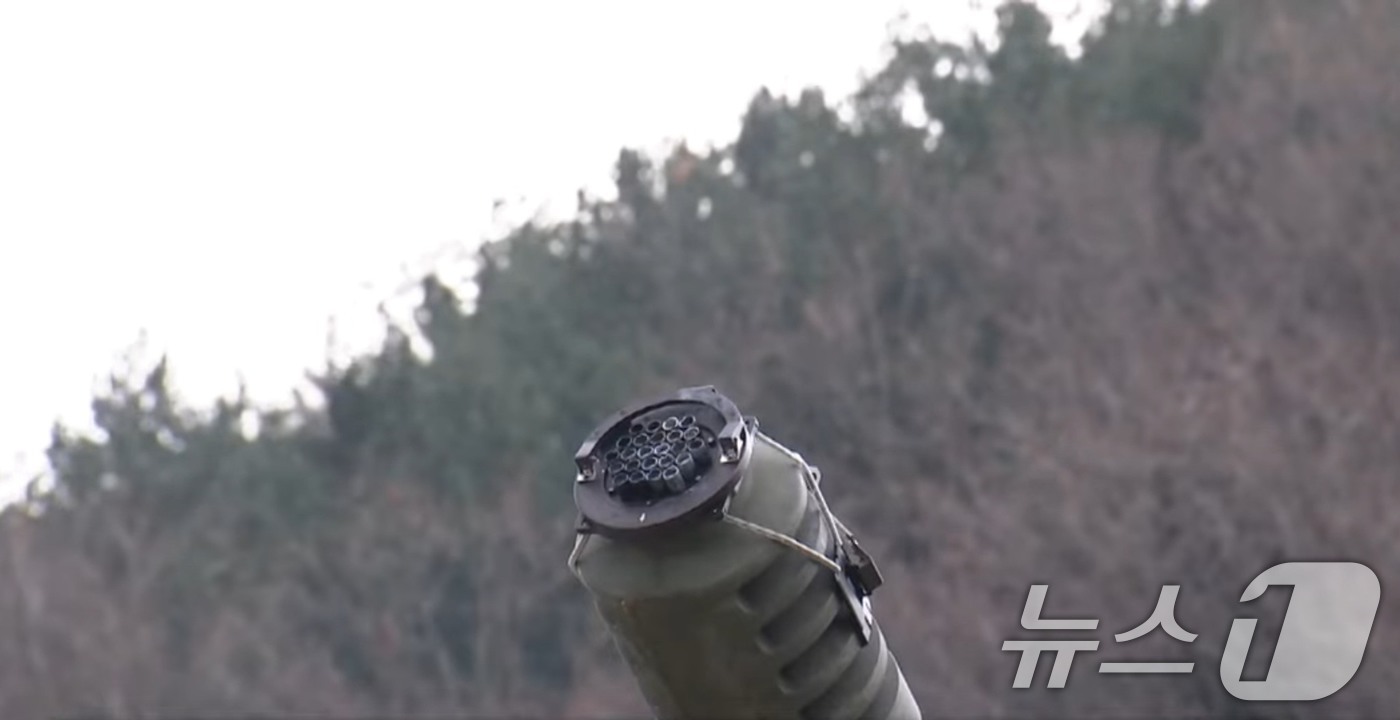 (서울=뉴스1) = 10일 오후 경기 파주시 적성면 K-9 자주포 운용 포병부대에서 폭발효과 묘사탄이 원인 미상으로 폭발해 10명의 장병이 부상을 입었다.유용원 국민의힘 의원은 이 …