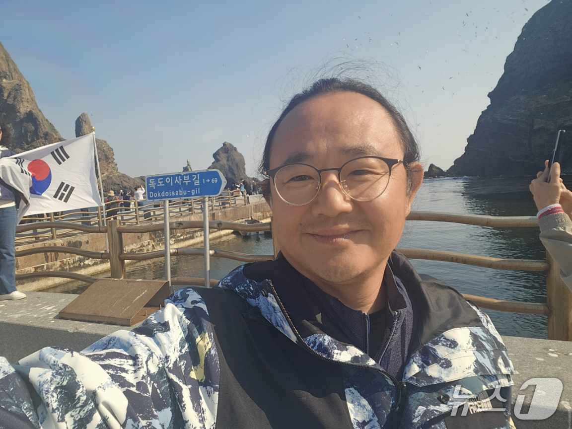 본문 이미지 - 특히 4개월 된 막내 아이를 포함한 이 씨의 다섯 아이들이 자라면서 아빠를 자랑스러운 사람이자 어디선가 살아 숨 쉬고 있다고 생각하길 바라는 마음이었다고 한다.(한국장기조직기증원 제공)