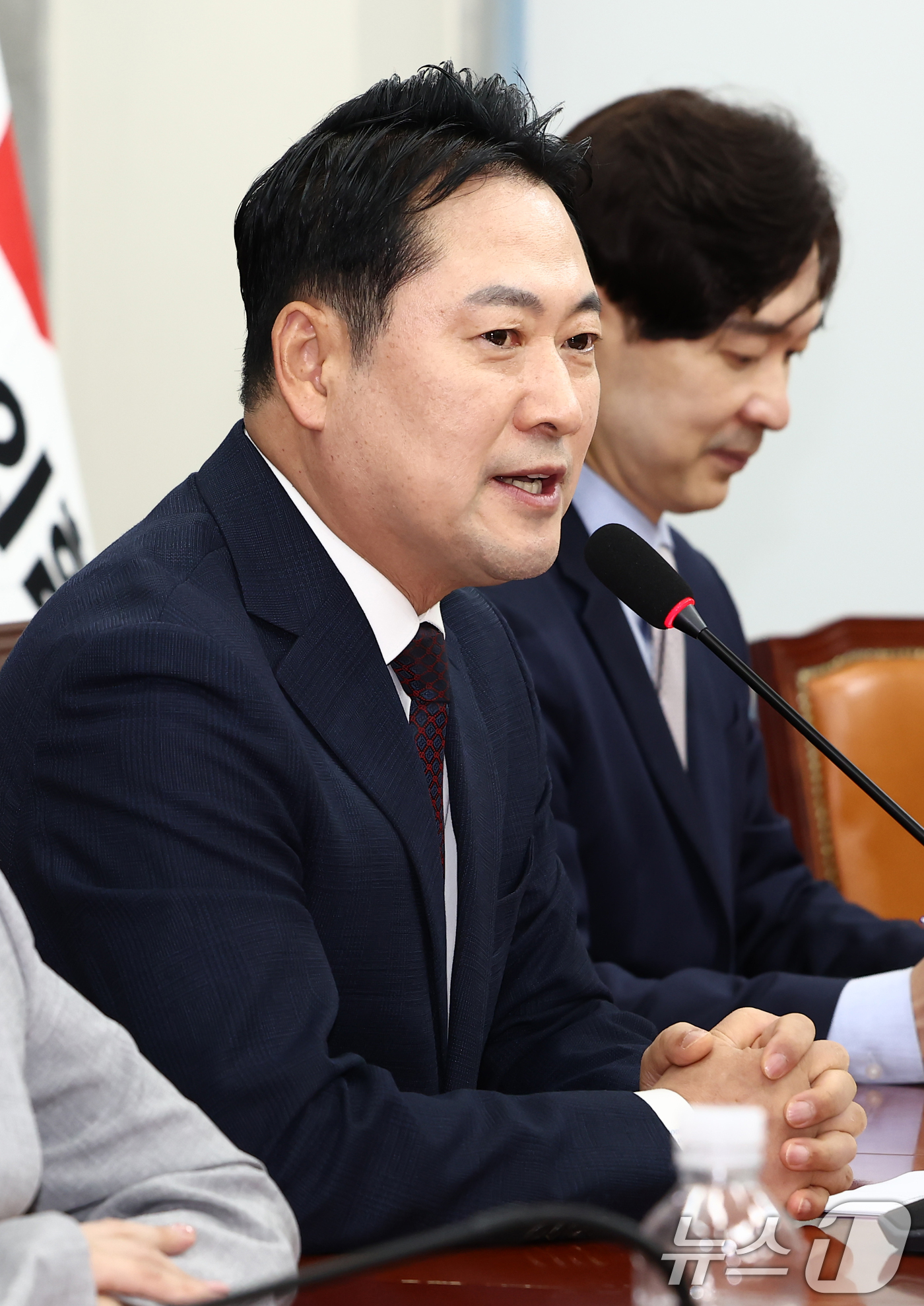 (서울=뉴스1) 김민지 기자 = 장동혁 국민의힘 대표가 11일 오후 서울 여의도 국회에서 이재명 대통령 취임 100일 기자회견 관련 입장 발표를 하고 있다. 2025.9.11/뉴스 …