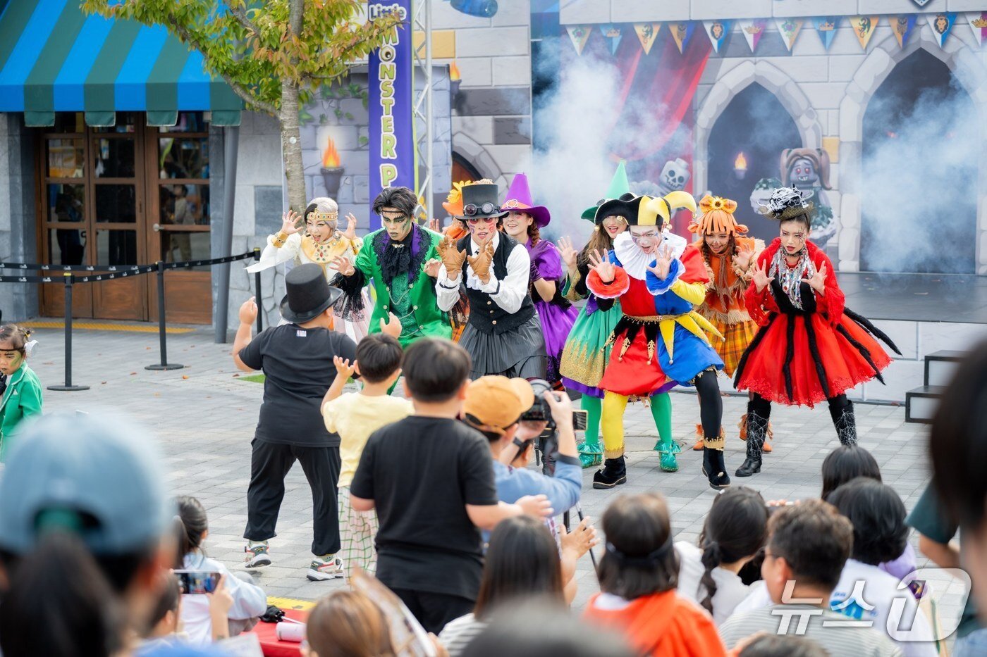 본문 이미지 -  레고랜드, ‘몬스터 캐슬’ 페스티벌.(레고랜드 제공, 재판매 및 DB금지) 