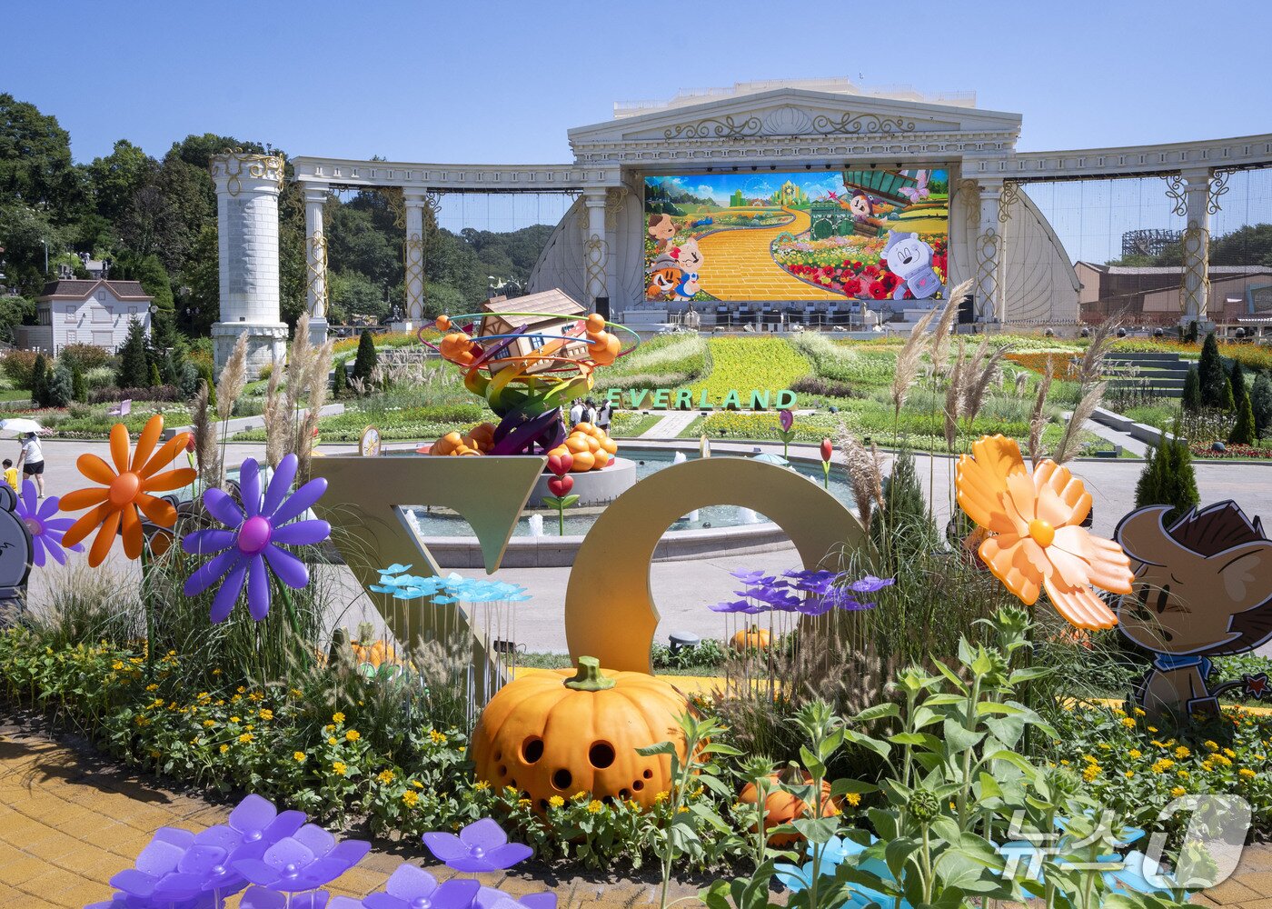 본문 이미지 - 에메랄드시티로 변신한 에버랜드 포시즌스가든 &#40;사진제공 = 삼성물산&#41; 