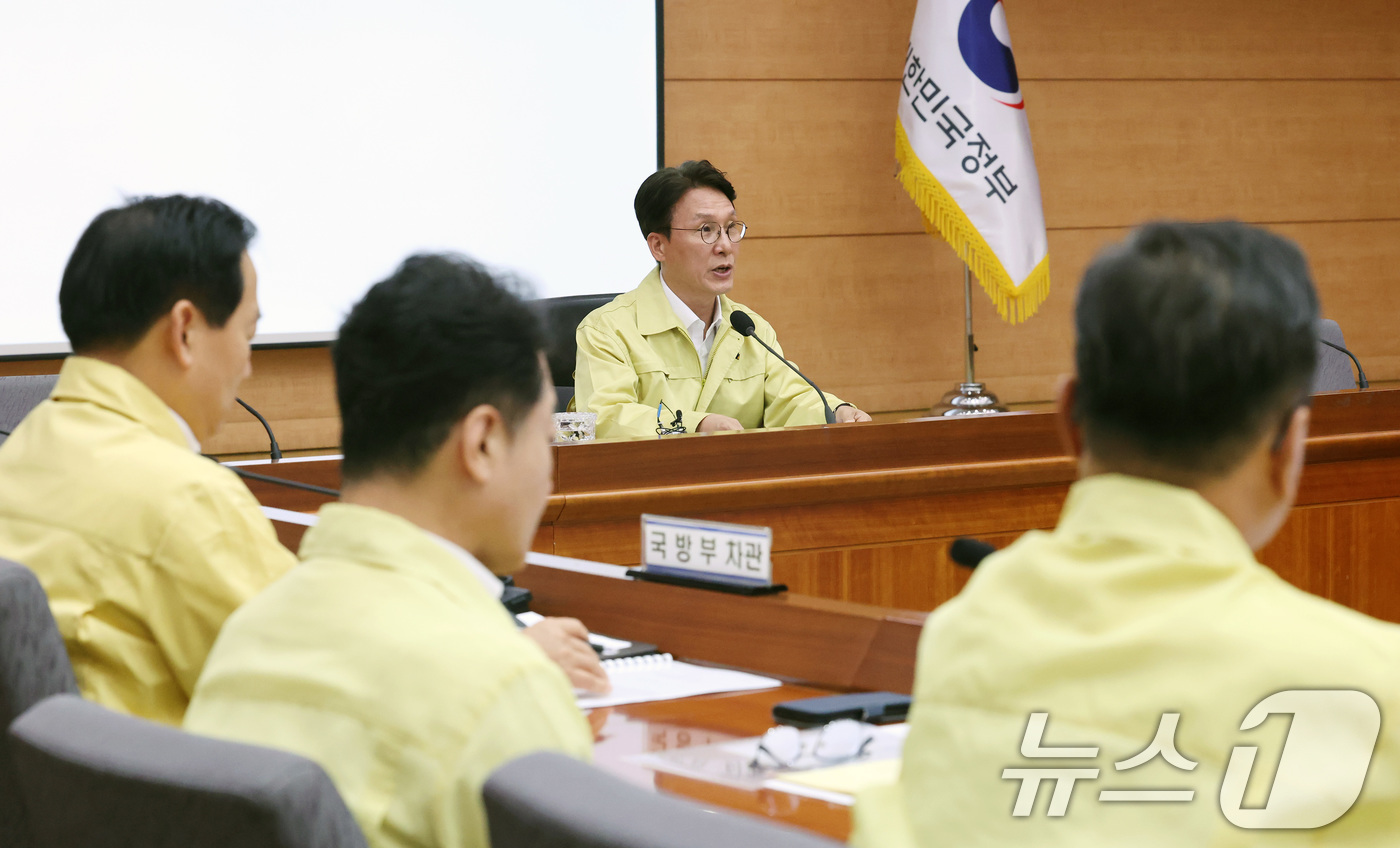 (서울=뉴스1) 임세영 기자 = 김민석 국무총리가 12일 서울 종로구 정부서울청사 별관 국제회의실에서 열린 2025년 을지연습 사후강평 회의에서 모두발언을 하고 있다. 2025.9 …