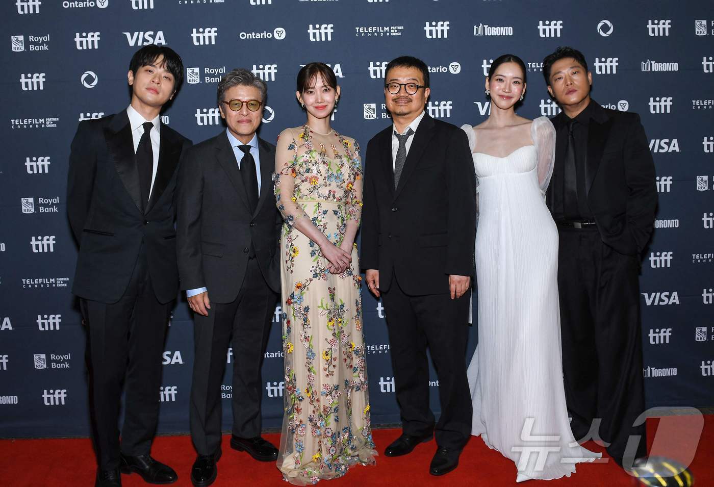 본문 이미지 - '얼굴' 배우 및 감독 ⓒ AFP=뉴스1