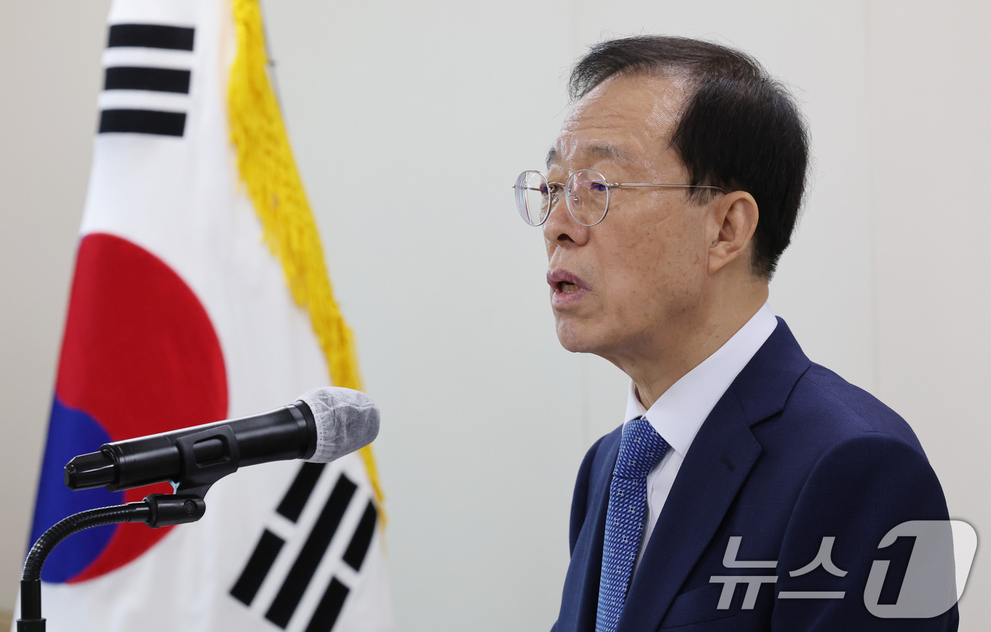 (서울=뉴스1) 임세영 기자 = 이석연 국민통합위원회 위원장이 15일 서울 종로구 정부서울청사에서 열린 취임식에서 취임사를 하고 있다. 2025.9.15/뉴스1