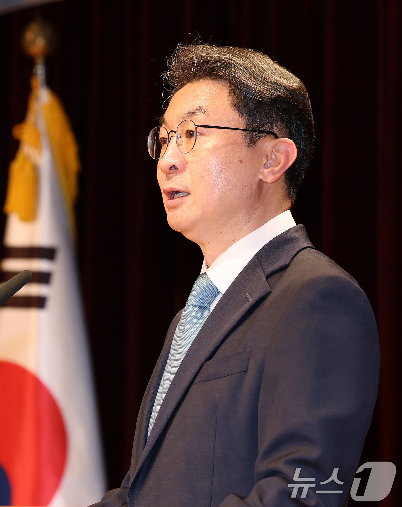 (서울=뉴스1) 장수영 기자 = 이억원 신임 금융위원회 위원장이 15일 서울 종로구 정부서울청사 별관에서 열린 취임식에서 취임사를 하고 있다. 2025.9.15/뉴스1