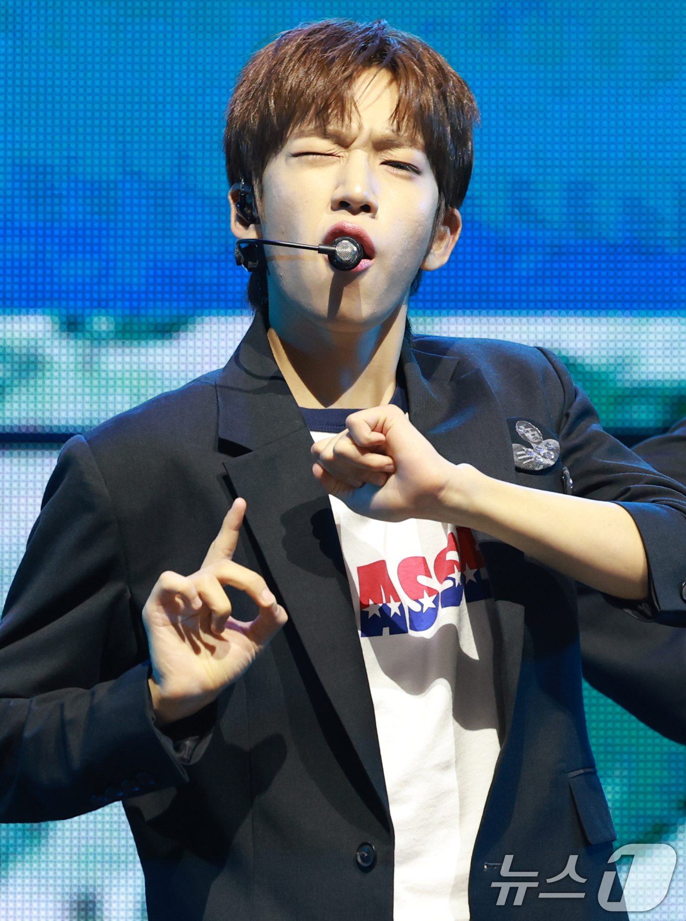 (서울=뉴스1) 권현진 기자 = 그룹 아이딧(IDID) 김민재가 15일 서울 광진구 예스24 라이브홀에서 열린 첫 번째 미니 앨범  '아이 디드 잇.'(I did it.) 발매 쇼 …