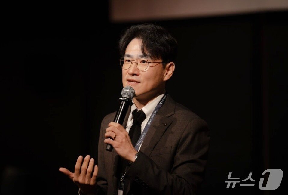 본문 이미지 - 이태호 벳아너스 학술위원장이 14일 열린 &#39;벳아너스 증례 교류 심포지엄&#39;에서 개회사를 하고 있다&#40;벳아너스 제공&#41;. ⓒ 뉴스1