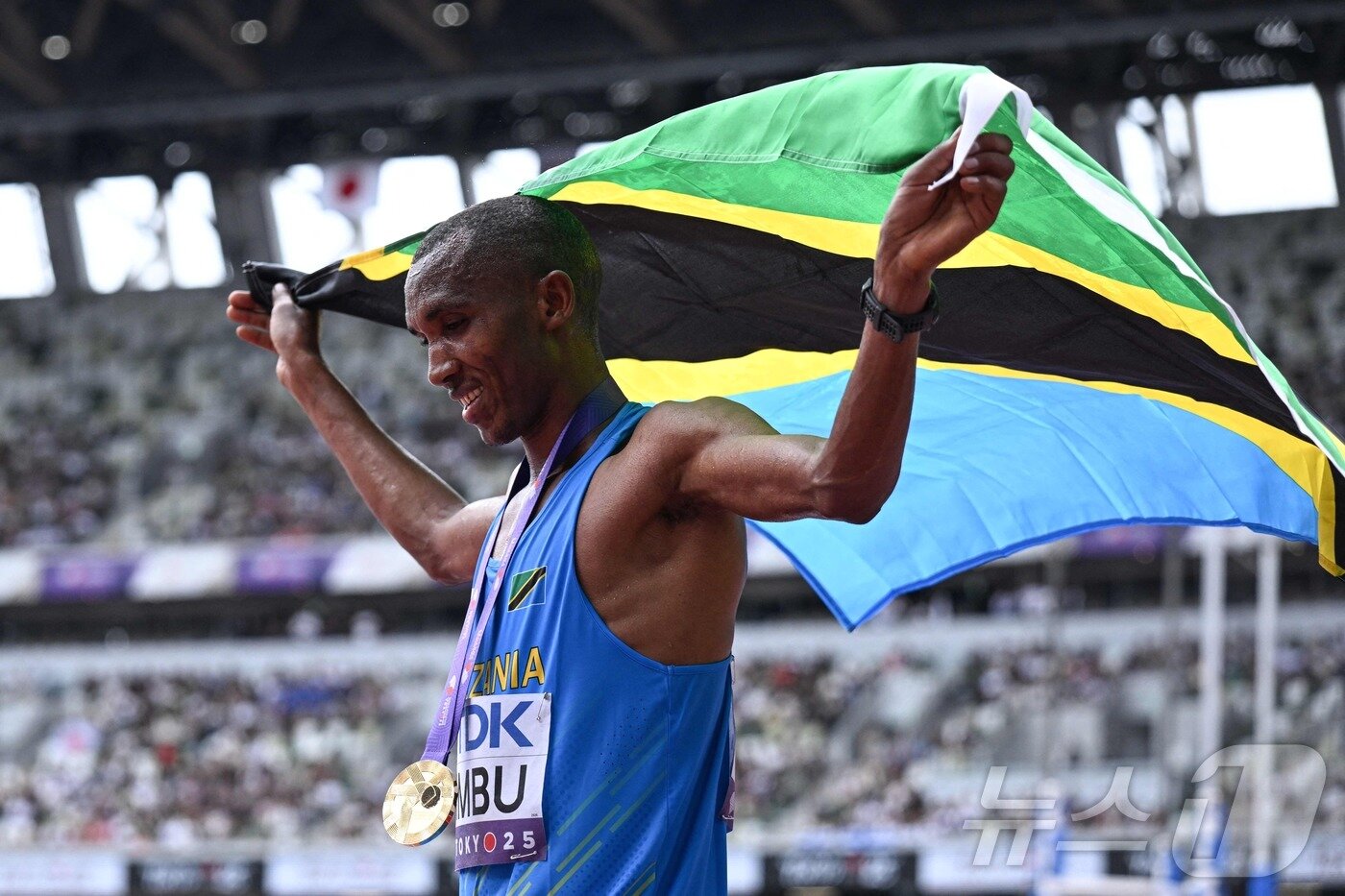본문 이미지 - 세계육상선수권 마라톤에서 우승한 심부.ⓒ AFP=뉴스1