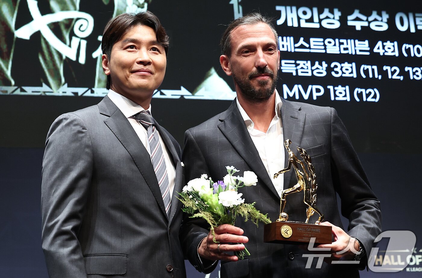 본문 이미지 - 이동국과 데얀과 같은 특급 골잡이들이 사라졌다. 후배들은 이동국의 조언을 새겨들을 필요가 있다.  ⓒ News1 김성진 기자