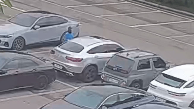 본문 이미지 -  A 씨 범행 모습. (과천경찰서 제공. 재판매 및 DB 금지) 2025.9.16/뉴스1